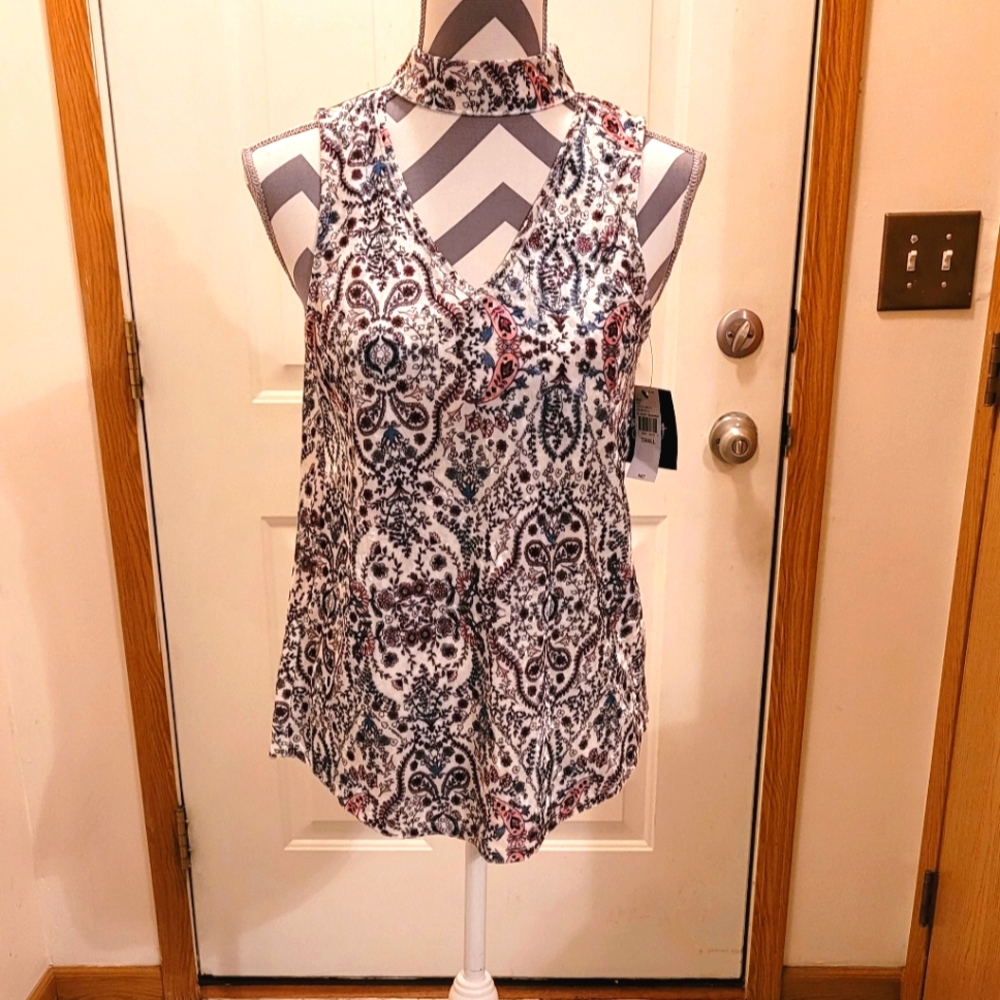 NWT top by By & By sz Small.